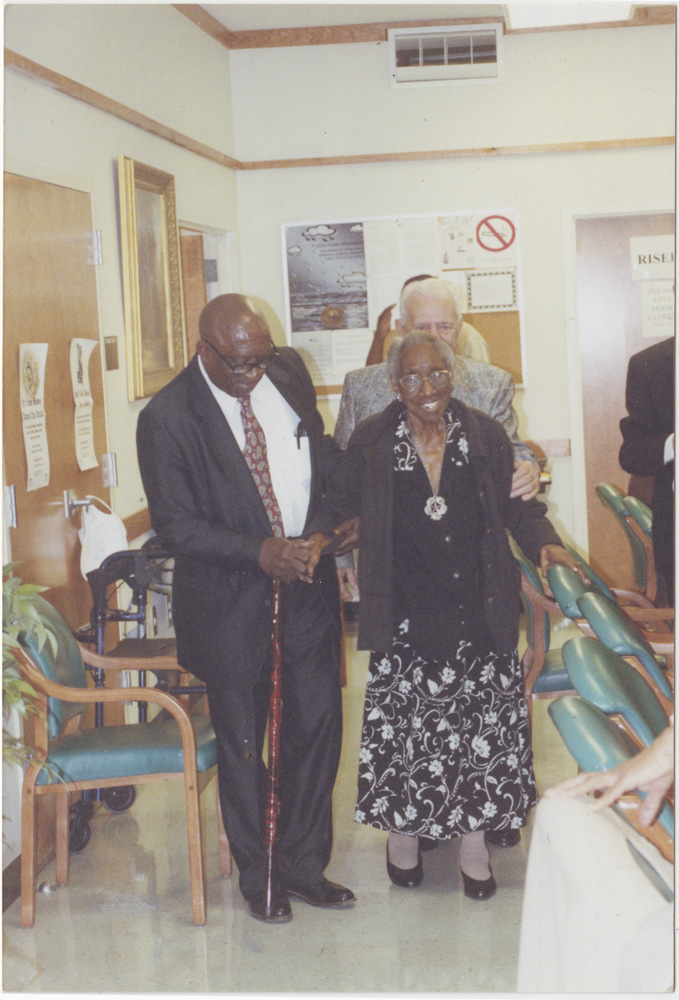 Evelyn Mae Holmes Gragg And Unidentified People North Cobb Senior Evelyn Mae Holmes Gragg And Unidentified People North Cobb Senior